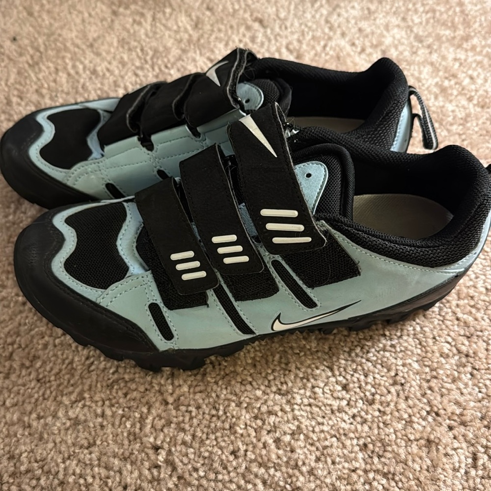 Women’s Size 8 Nike ACG Cycling Shoes